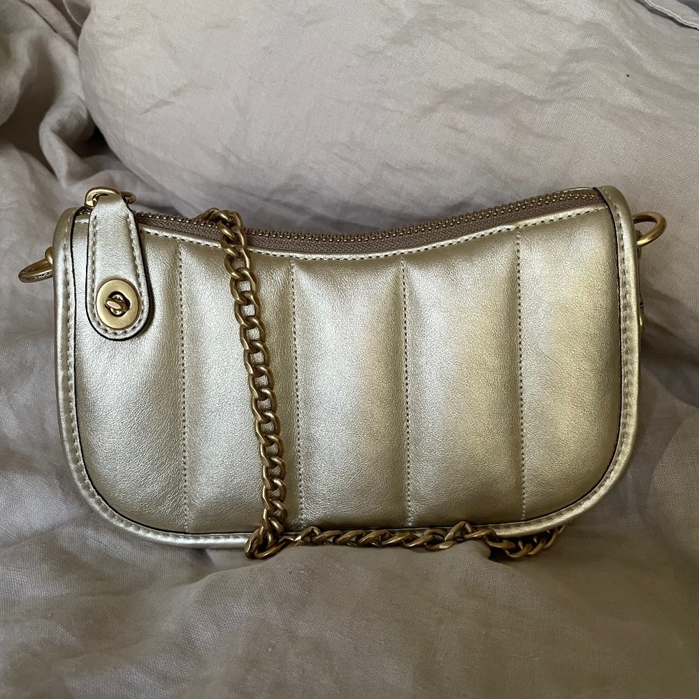 Coach Swinger 20 With Quilting Metallic Leather Shoulder Bag